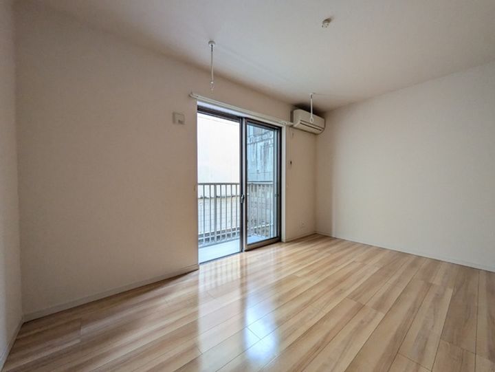 ソフィア上福岡101の居間