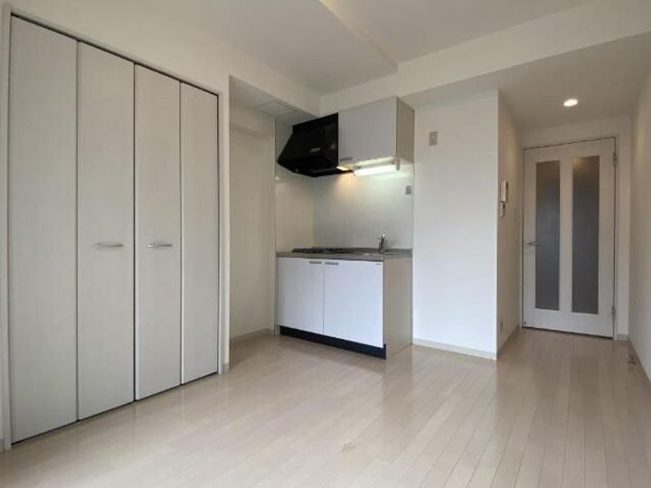 アヴァンタージュKの居間