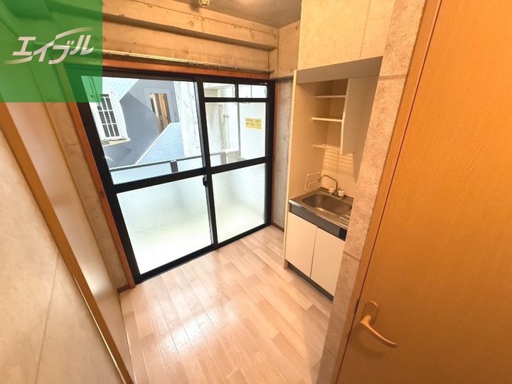 クレインコート東園405の内装