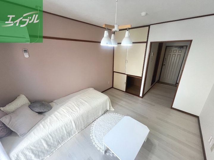 あこ物産ビル305の内装