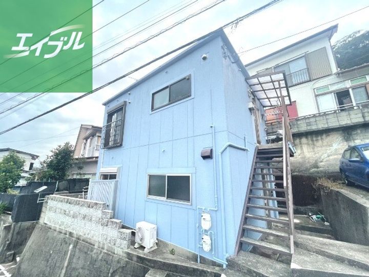 light blue1Fの外観