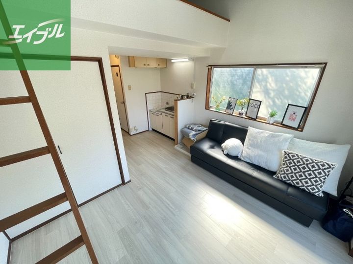 エステートハイツ出雲208の内装