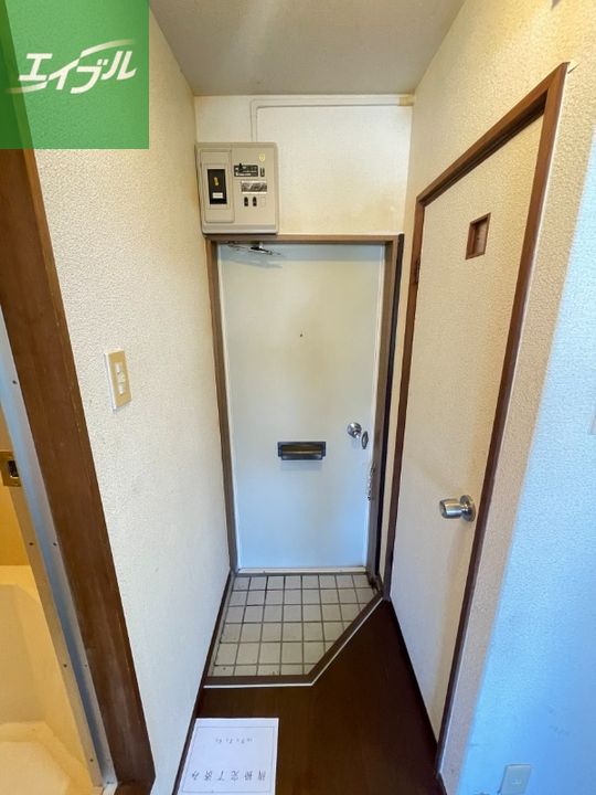 エステートハイツ出雲204の玄関