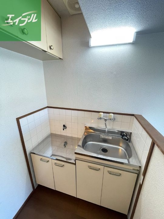 エステートハイツ出雲204のキッチン