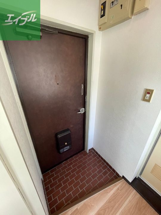 吉田ビル(魚の町)の玄関