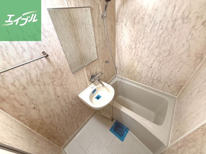 ラ・レジダンス・ド・シャルールの風呂