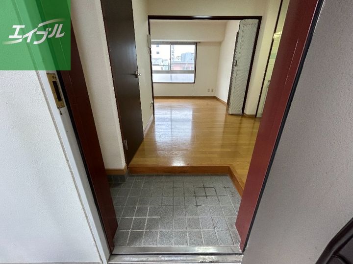 七福マンション八幡町602の玄関
