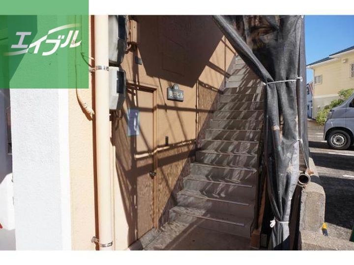 奥村ビル302の玄関