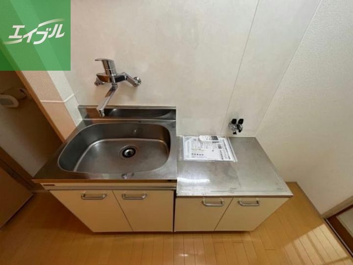 フラワーヒルズⅠ402のキッチン