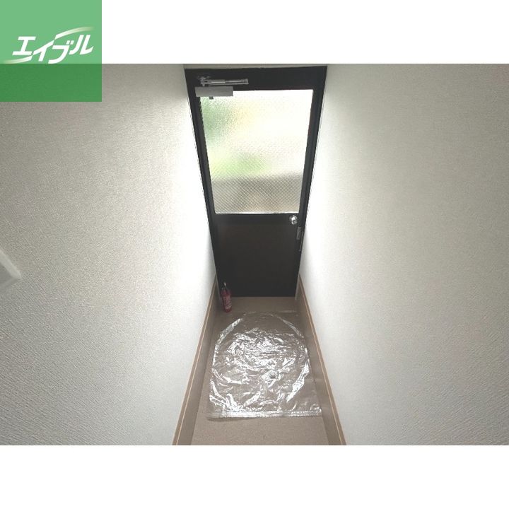 原口ビル101の玄関