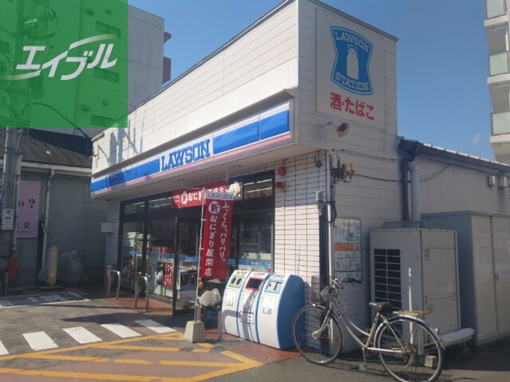 フリーダム大手302の周辺