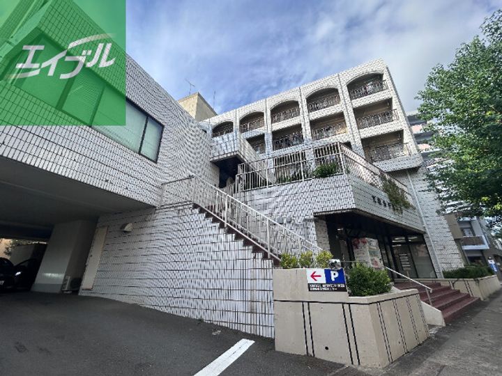 文教カテリーナ501の外観