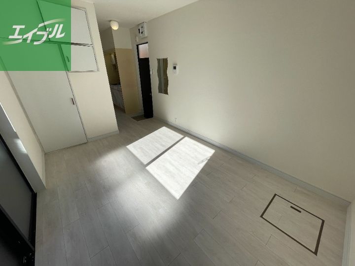 IMPROVE三原104の玄関