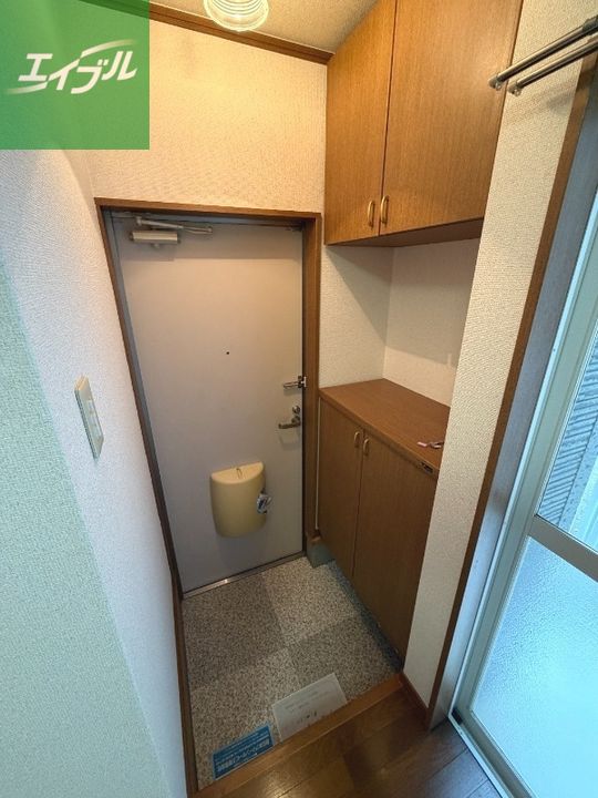 F・西北101の玄関