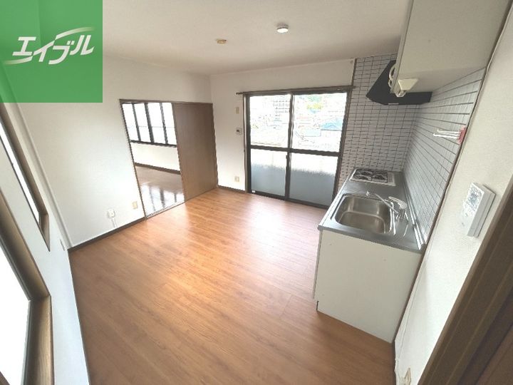 リバーサイド西山の内装