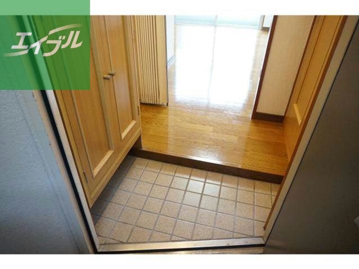 中村ビル(淵町)402の玄関