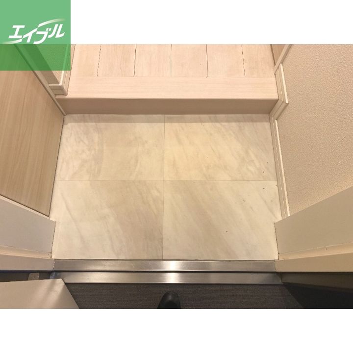 サンロージュ浦上駅前の玄関
