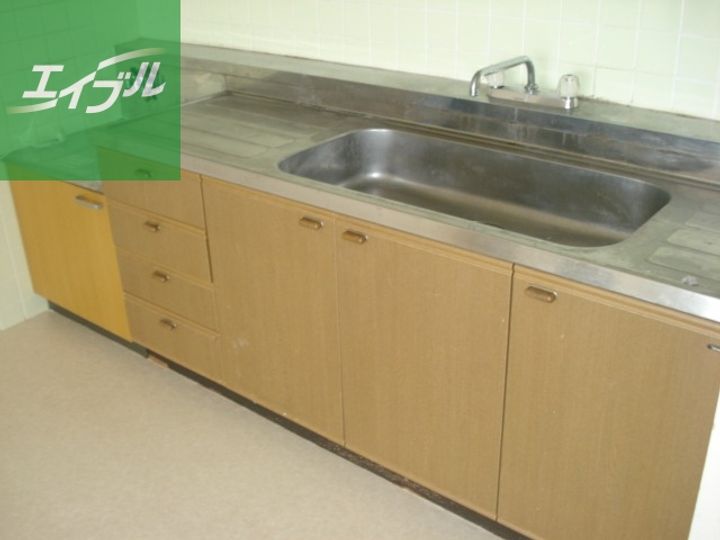 サンロード富士402のキッチン