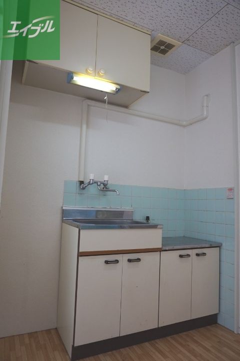 カリーナ立岩203のキッチン