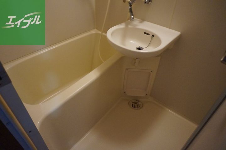 ダイアパレス玉園104の風呂