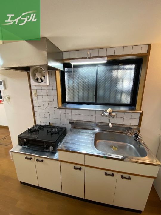 フォーレスト諏訪Ⅲ号館104のキッチン