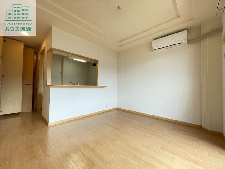 ロイヤルヒル岩松Ⅱの内装