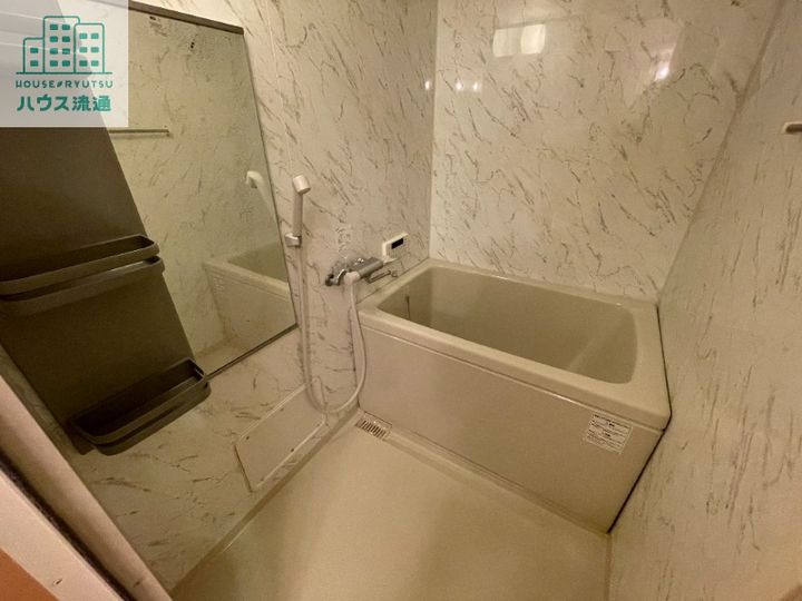 ロイヤルヒル岩松Ⅱの風呂