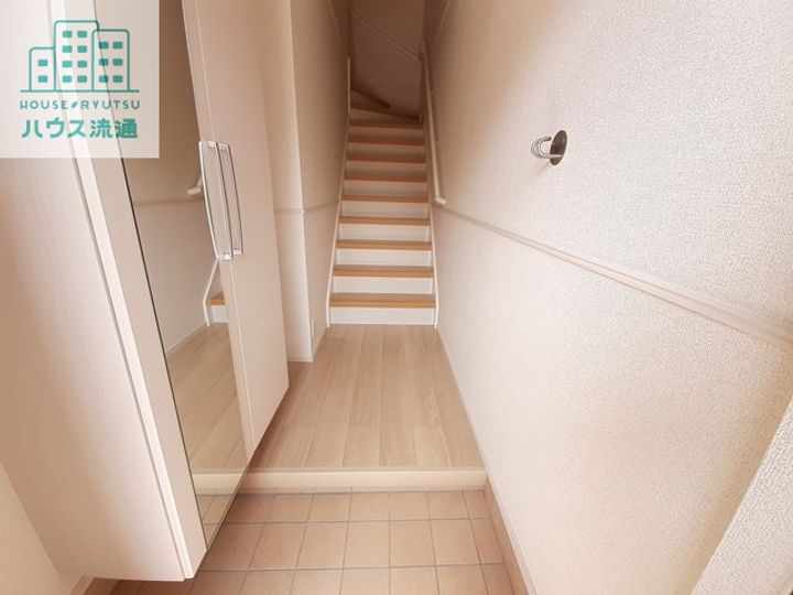 リバーサイド西三城の玄関