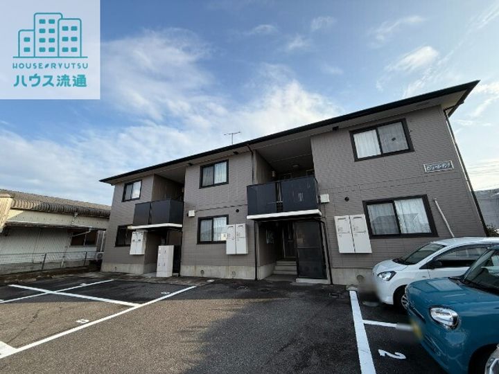 セジュール・サンクの外観