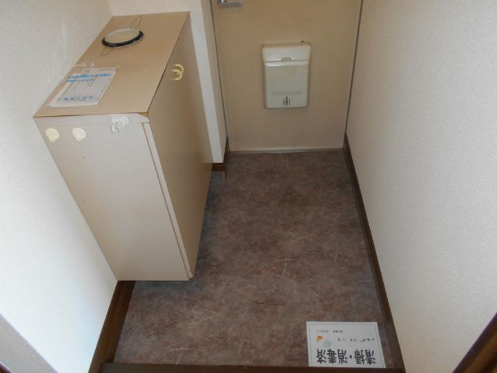 アグリコーポラスB102の玄関
