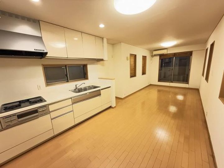埼玉県蕨市中央7丁目(一戸建)の賃貸物件の居間
