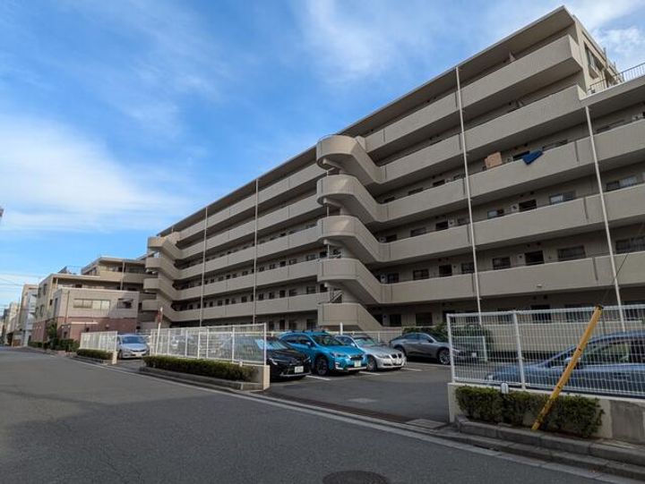 浦和南パークホームズ弐番館2の外観