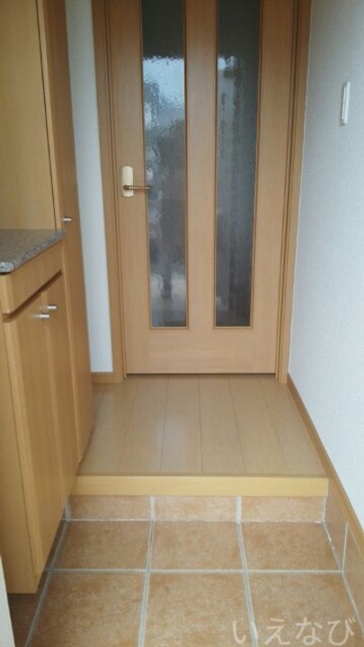 岡山県倉敷市真備町箭田(アパート)の賃貸物件の玄関