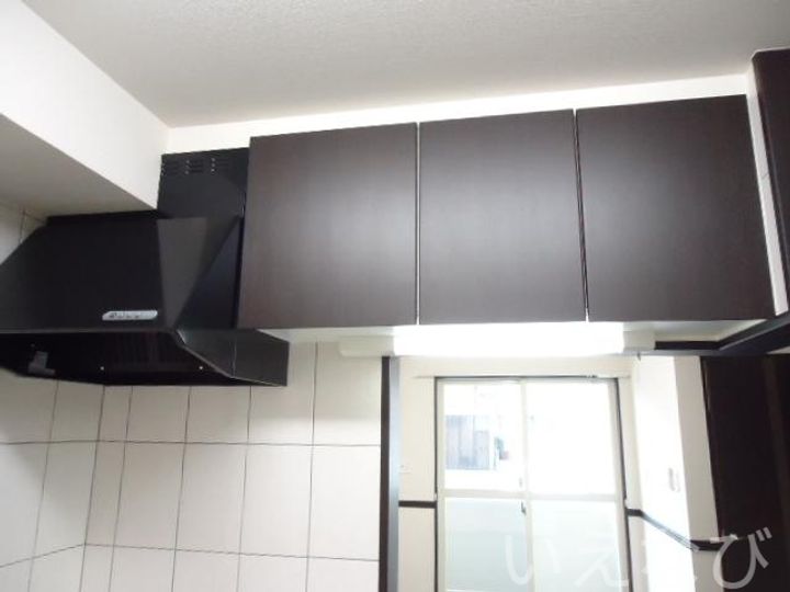 岡山県岡山市中区関(アパート)の賃貸物件102のキッチン