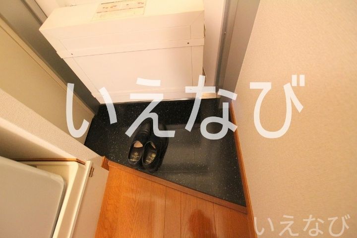 岡山県玉野市築港4丁目(アパート)の賃貸物件202の玄関