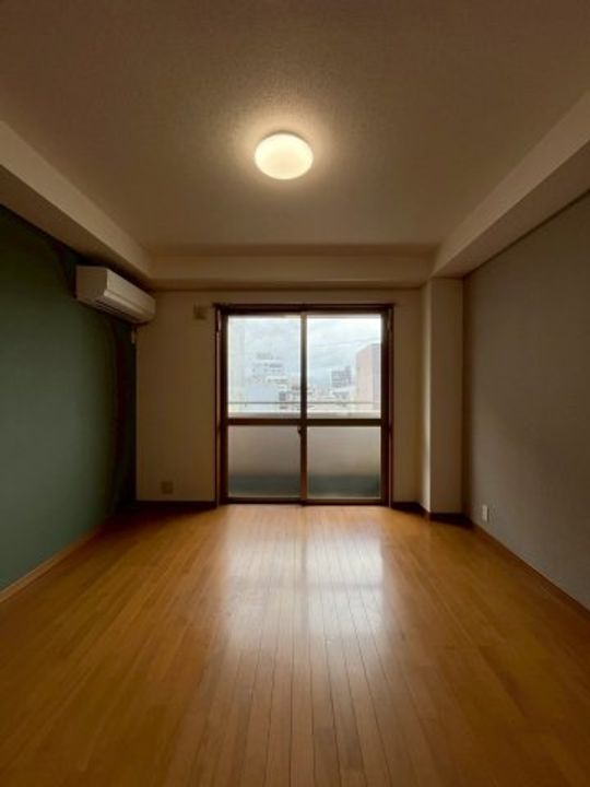 シャルマン武田の居間