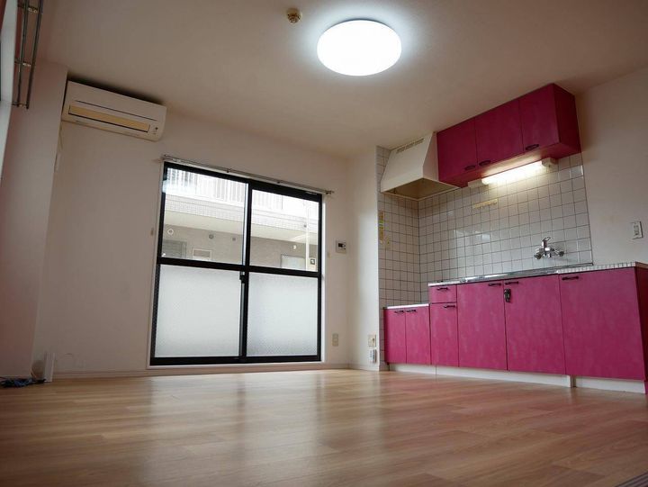 サンハイツ西中原の居間