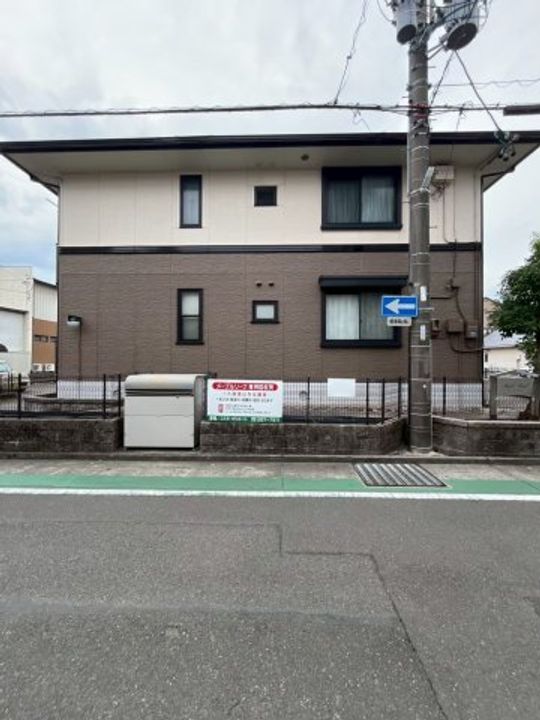 メープルリーフの外観