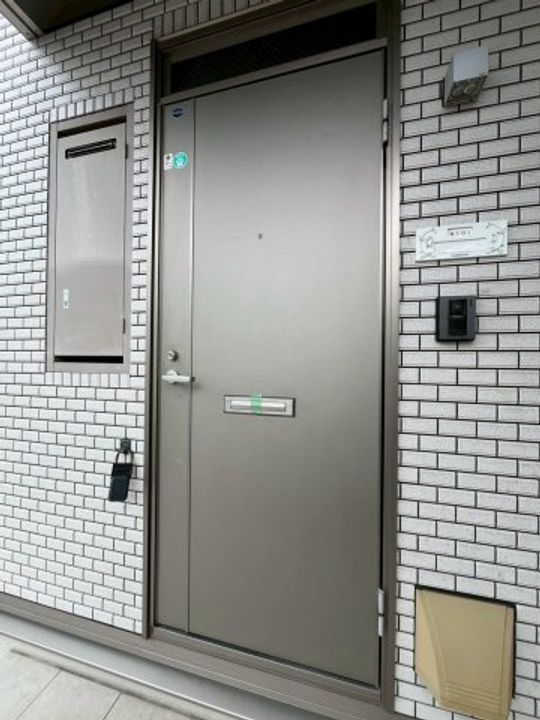 メルヴェーユ東静岡BB101の玄関