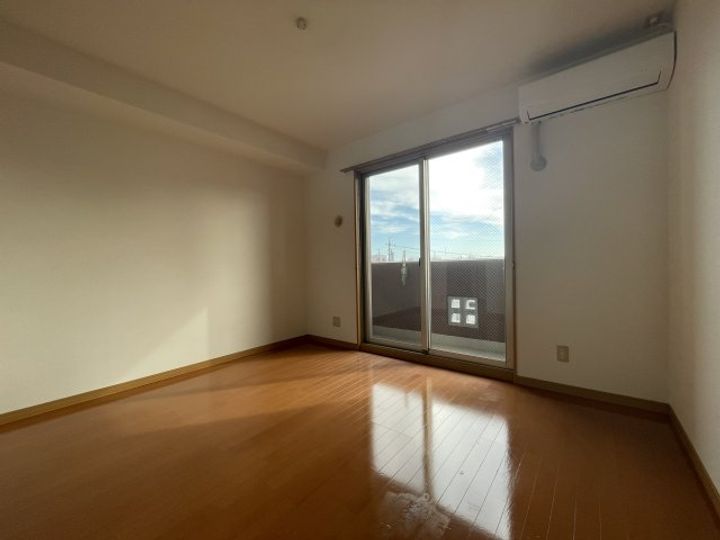 ELLE PARK402の居間