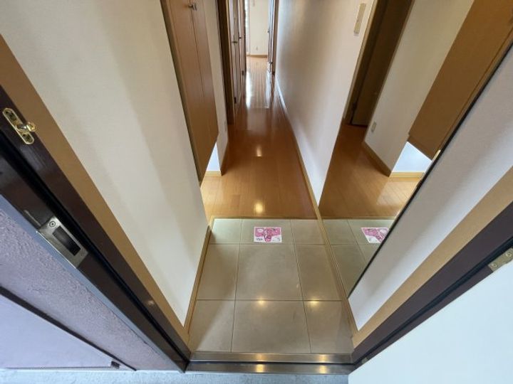 ELLE PARK402の玄関