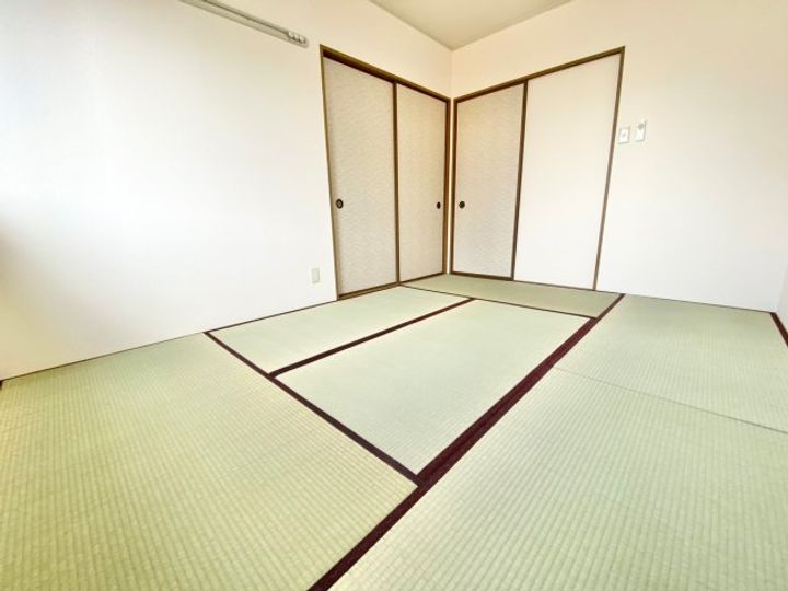 ピアチェーレ B102の寝室