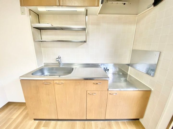 ピアチェーレ B102のキッチン