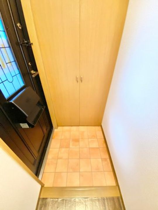 ピアチェーレ B102の玄関