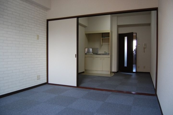 ミカーサ安島6Dの内装