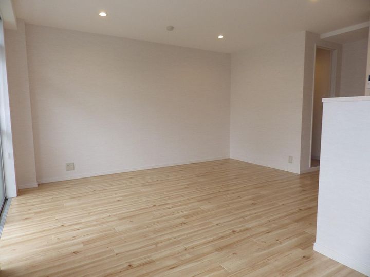 メゾン三幸303の居間