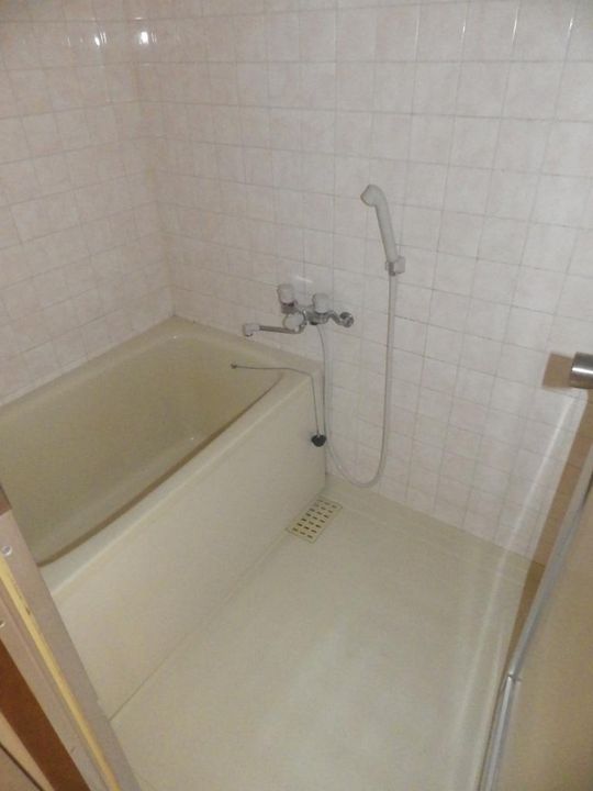 第三宮脇笹川ハイツB202の風呂