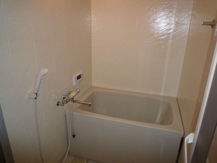 プロミネント四日市の風呂