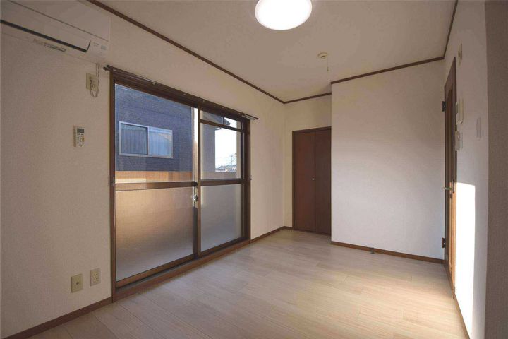 ユーミープライムマンションの居間