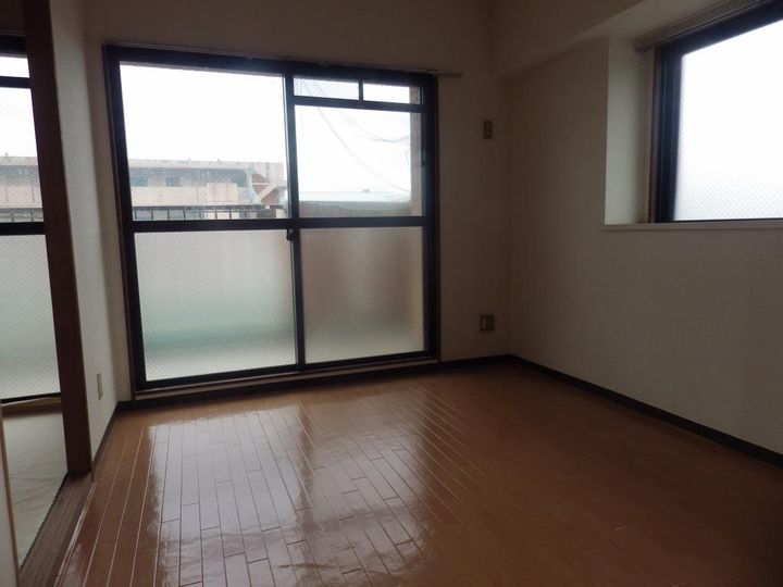 第三宮脇笹川ハイツA401の寝室